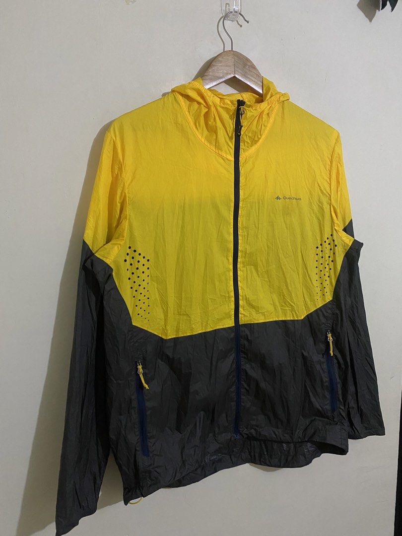 Quechua Lightweight Running / Trail Helium Series Windbreaker Jacket (Category: Activewear) located in Calamba. Submitted by zeusthriftfinds (Listing ID 1468458085, Image 2). Description: Quechua Lightweight Running / Trail Helium Series Windbreaker Jacket -Packable / Windproof •Size Medium •Width: 20.5 •Length: 26 •Excellent Condition •Color Rate: 9.8/10 •Issue: Slight Needs Wash 📍Calamba, Laguna 🏷️ 780 + sf 📩.