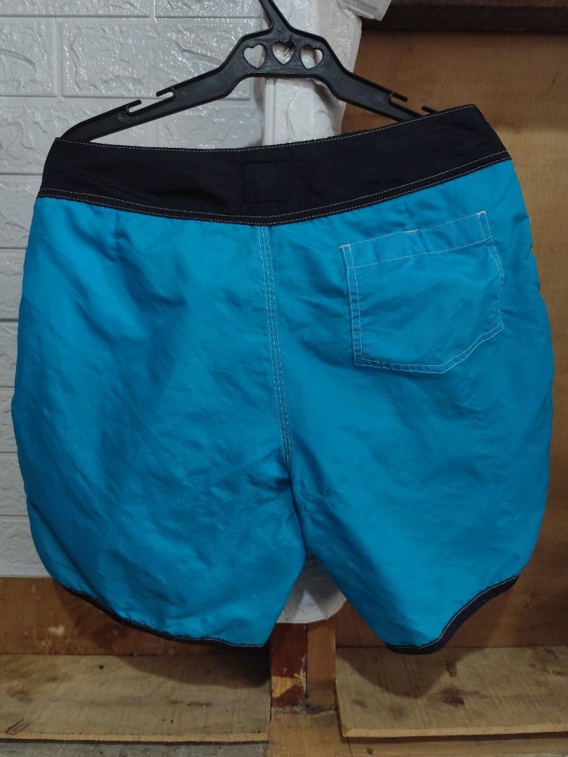 Quicksilver board shorts (Category: Swim Trunks & Board Shorts) located in Kabacan. Submitted by thriftpingts (Listing ID 1468315928, Image 2). Description: Quicksilver board short (32 on tag) Condition: 10/10 Color rate : 10/10 Waist: 32-34 Length: 16 Hem: 11 Washtags: ✅ Issue: ❌.