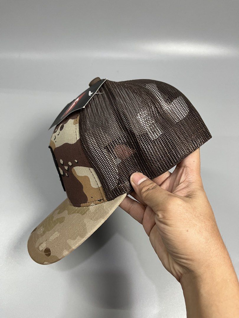 QUICKSILVER TRUCKER CAP (Category: Caps & Hats) located in Taguig. Submitted by oneday_pickenget (Listing ID 1468385290, Image 2). Description: .