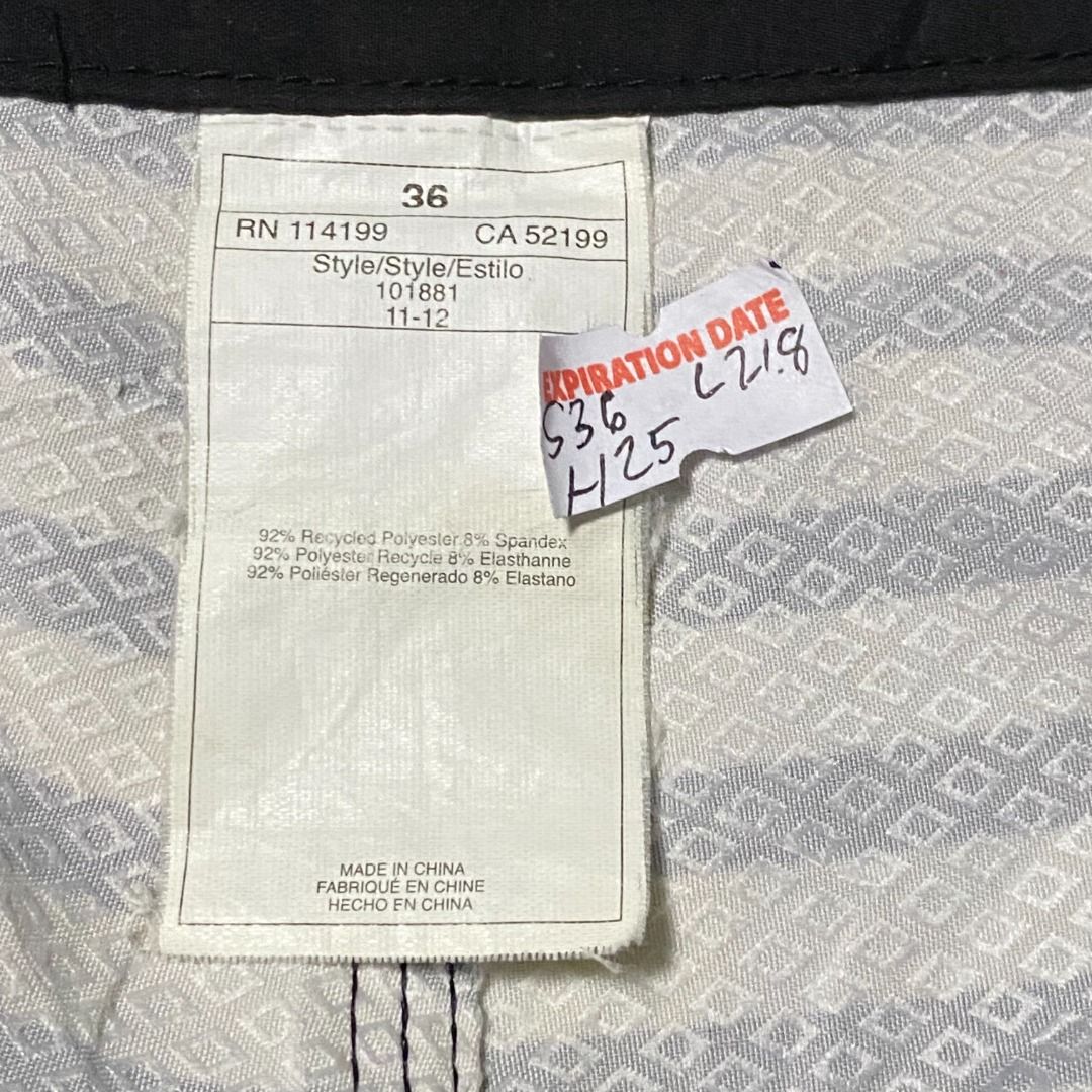 Quiksilver board shorts (Category: Swim Trunks & Board Shorts) located in Las Pinas. Submitted by all_details_posted (Listing ID 1468456803, Image 3). Description: size: 36 | lenght: 21.8.