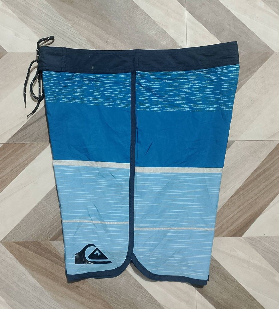 Quiksilver Dry Flight Board Shorts (Category: Swim Trunks & Board Shorts) located in Davao. Submitted by thrifttayo (Listing ID 1468389553, Image 2). Description: Size 36 on tag W 34-36 L 18 No Issue Excellent-New Condition .