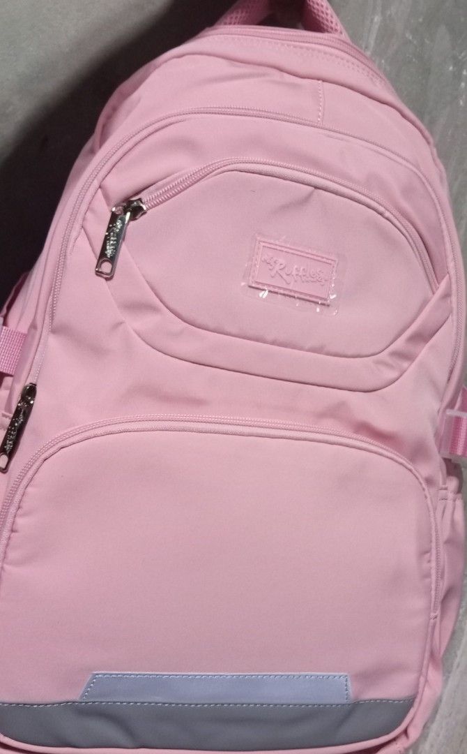 Raffles back pack brand new (Category: Backpacks) located in Manila. Submitted by mangie12 (Listing ID 1468468205, Image 2). Description: brand new . nego sa sure buyer.
