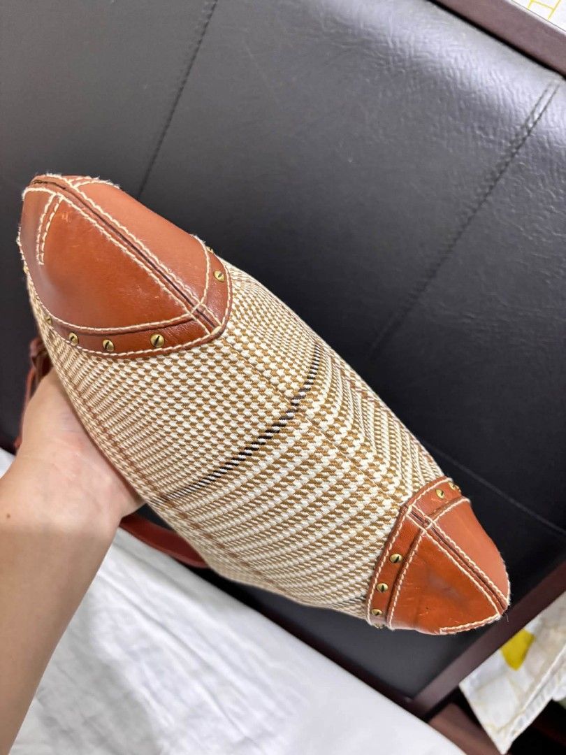 RALPH LAUREN (Category: Shoulder Bags) located in Dumaguete. Submitted by camillaolshoppe2 (Listing ID 1468360790, Image 3). Description: vintage RL HoundStooth Plaid shoulder bag Ang Ganda Excellent condition.