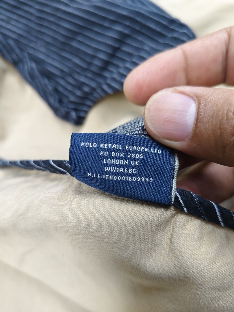 Ralph Lauren mfg. Double breasted (Category: Coats, Jackets and Outerwear) located in Baguio. Submitted by archival_thrifted.ph. (Listing ID 1468341976, Image 3). Description: FOR SALE‼️ .RALPH LAUREN MFG. DOUBLE BREASTED COAT . EXCELLENT CONDITION .ISSUE STAIN INSIDE KINDLY CHECK LAST PHOTO .MEDIUM ON TAG .PHP 1980 PLUS SF .❌❌ COP/COD .MOP GCASH .COURIER J&T .BAGUIO AREA .DM FOR SURE BUYER TY.