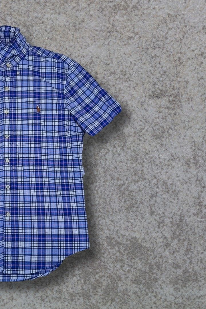 Ralph Lauren Plaid Button Up (Category: Tshirts & Polo Shirts ) located in Manila. Submitted by gmixgarments (Listing ID 1468495067, Image 3). Description: ‎DETAILS ‼️‼️ ‎ ‎Ralph Lauren Plaid Button Up ‎W:20 ‎L:28 ‎ ‎ ‎Color rate:10/10 ‎Condition:9/10 ‎Issue:None ‎ ‎Price:800 ‎ ‎ ‎🔹Metro Manila ‎🔹Manage your expectations ‎🔹All items are thrifted ‎🔹Color may vary due to lighting ‎🔹Payment first ‎🔹Cod available(Manila area) ‎🔹Shipping throug