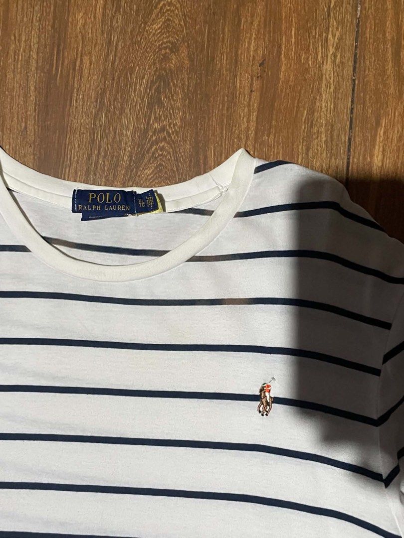 Ralph Lauren Tshirt (Category: Tshirts & Polo Shirts ) located in Davao. Submitted by regaladogo84 (Listing ID 1468392960, Image 2). Description: 22.28 Issue:Super Minimal Bleachstain Excellent condition Color rate: 9.5/10 Authentic/Legit with scannable Qrcode .