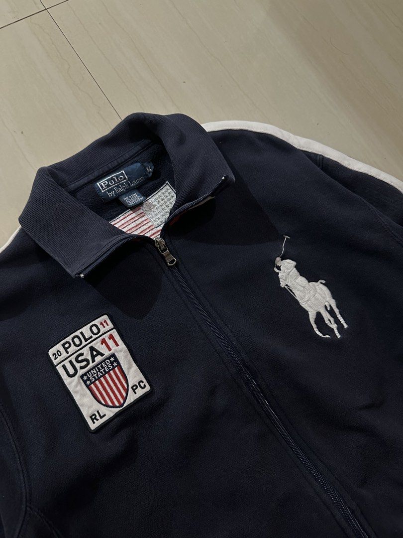 Ralph Lauren USA (Category: Coats, Jackets and Outerwear) located in Alitagtag. Submitted by bhthrift_30 (Listing ID 1468413968, Image 3). Description: Ralph Lauren Medium on tag 4k freeship Dm📩.