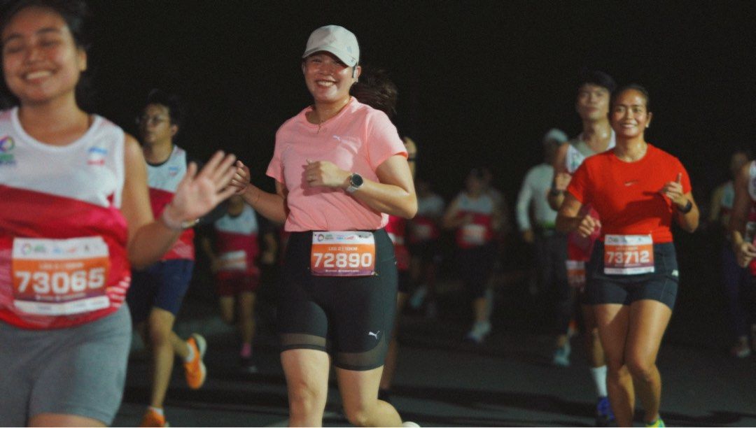 Random Activewear (Category: Activewear) located in Makati City. Submitted by kaassy (Listing ID 1468459077, Image 2). Description: Random brand activewear: - Sportsbra (5pcs) - 700.00 - Leggings (5pcs) - 800.00 - Wrap tops (yellow & purple) - 400.00 - dri fit tops (5 pcs) - 1200.00 .