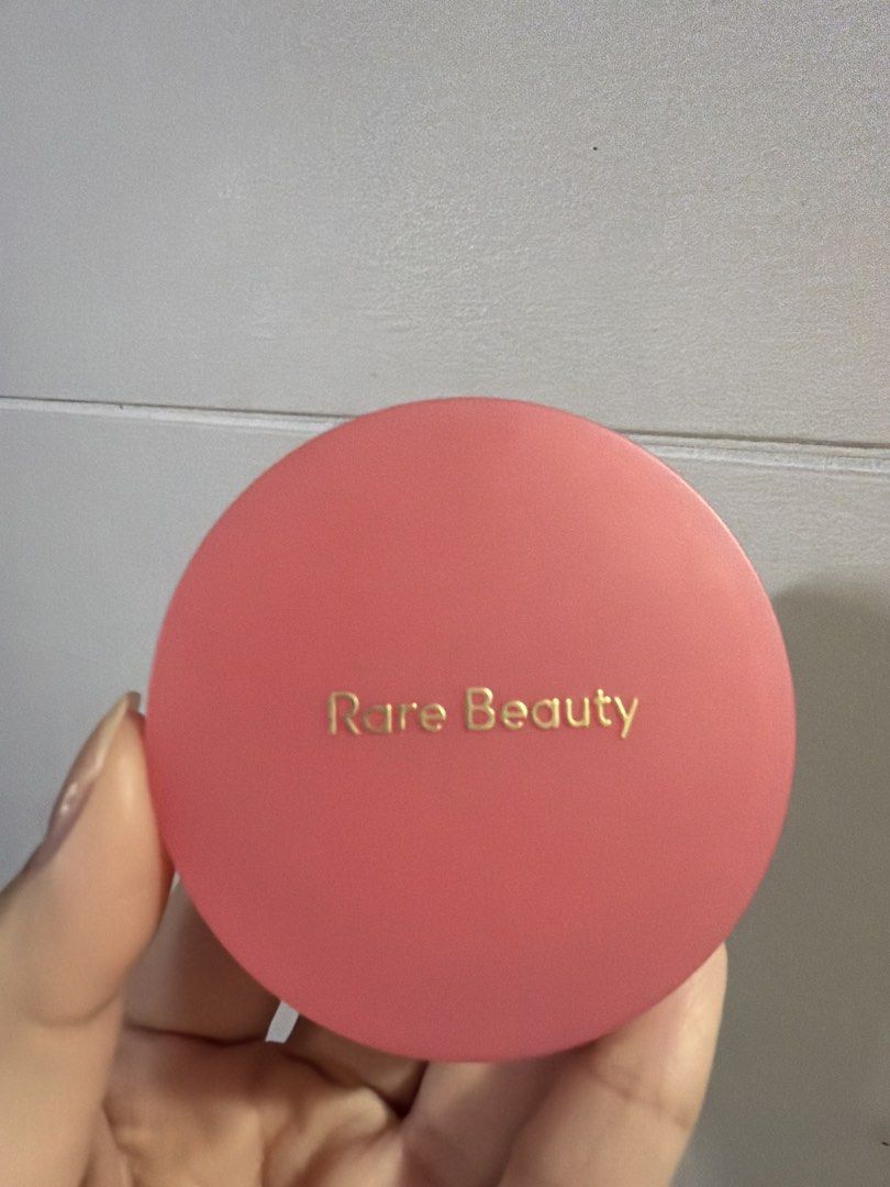 Rare Beauty Soft Pinch Blush (Category: Makeup) located in Cavite. Submitted by pinkyjie (Listing ID 1468329343, Image 1). Description: - Brand: Rare Beauty - Shade/Color: Happy Bought in Canada.