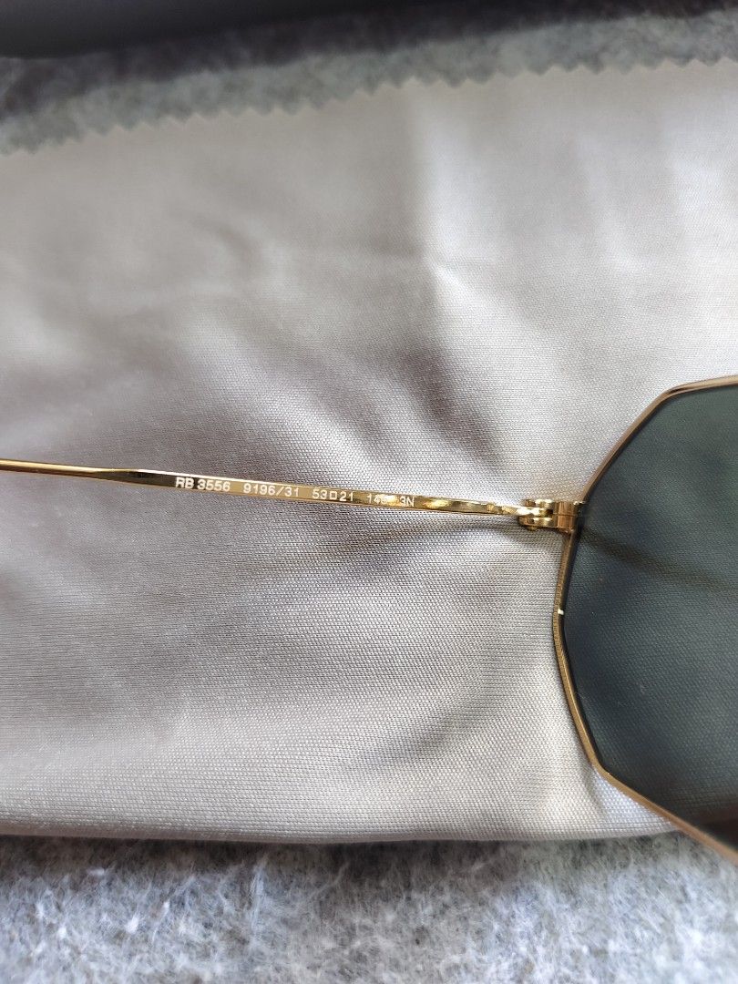Ray ban octagon (Category: Activewear) located in Balatan. Submitted by benandbon2 (Listing ID 1468320422, Image 3). Description: large size octagon good as new no issue with case add shipping fee.