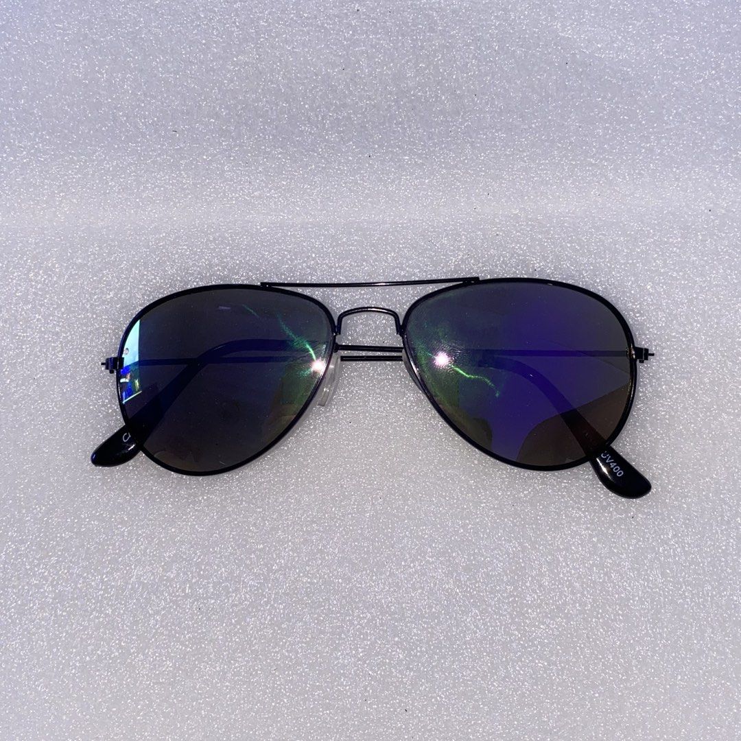 Sunglasses (Category: Sunglasses & Eyewear) located in Bulacan. Submitted by jexmd (Listing ID 1468297209, Image 1). Description: .