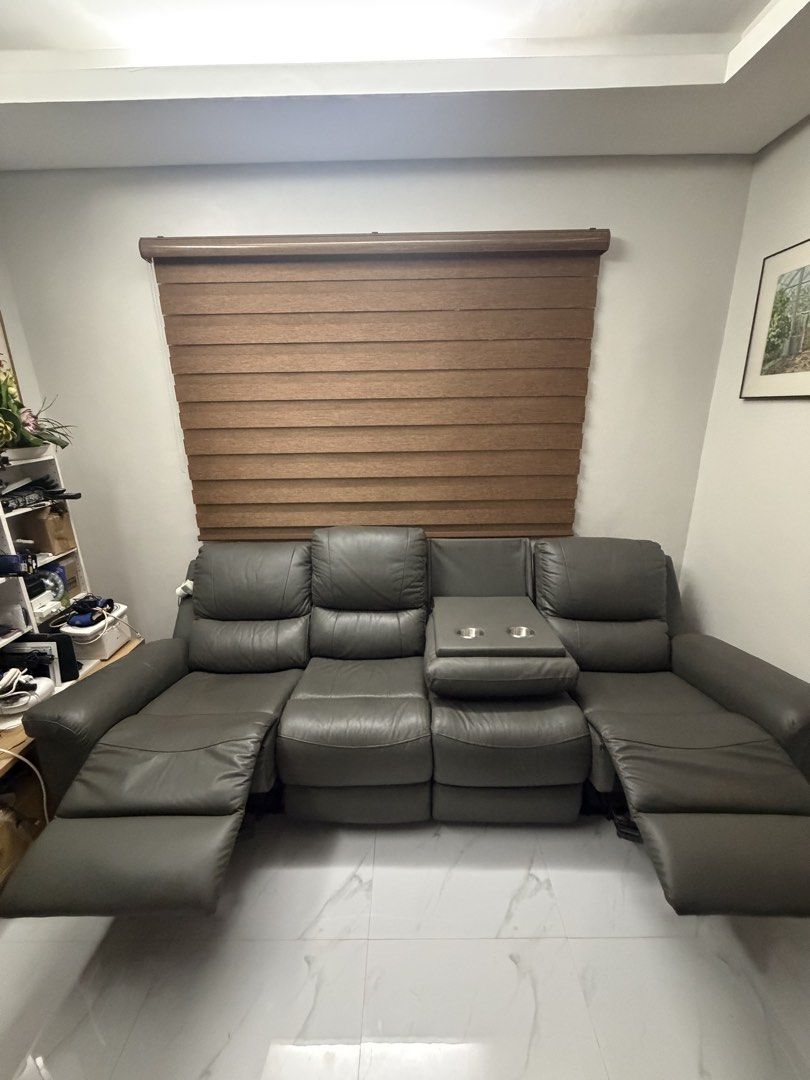 Reclining Sofa (Category: Sofas) located in Bulacan. Submitted by mysticdeer.6d7f47 (Listing ID 1468400789, Image 2). Description: Reclining Sofa 4 Seater Leather 220V automatic Reclining.