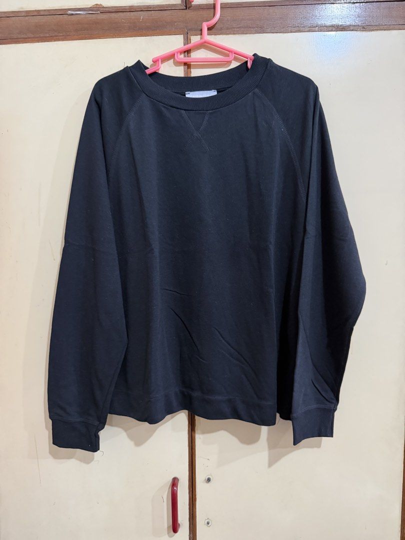 Red Herring Black Sweater size 16 (Category: Longsleeves) located in Manila. Submitted by preloved_new_forsale (Listing ID 1468348462, Image 1). Description: .