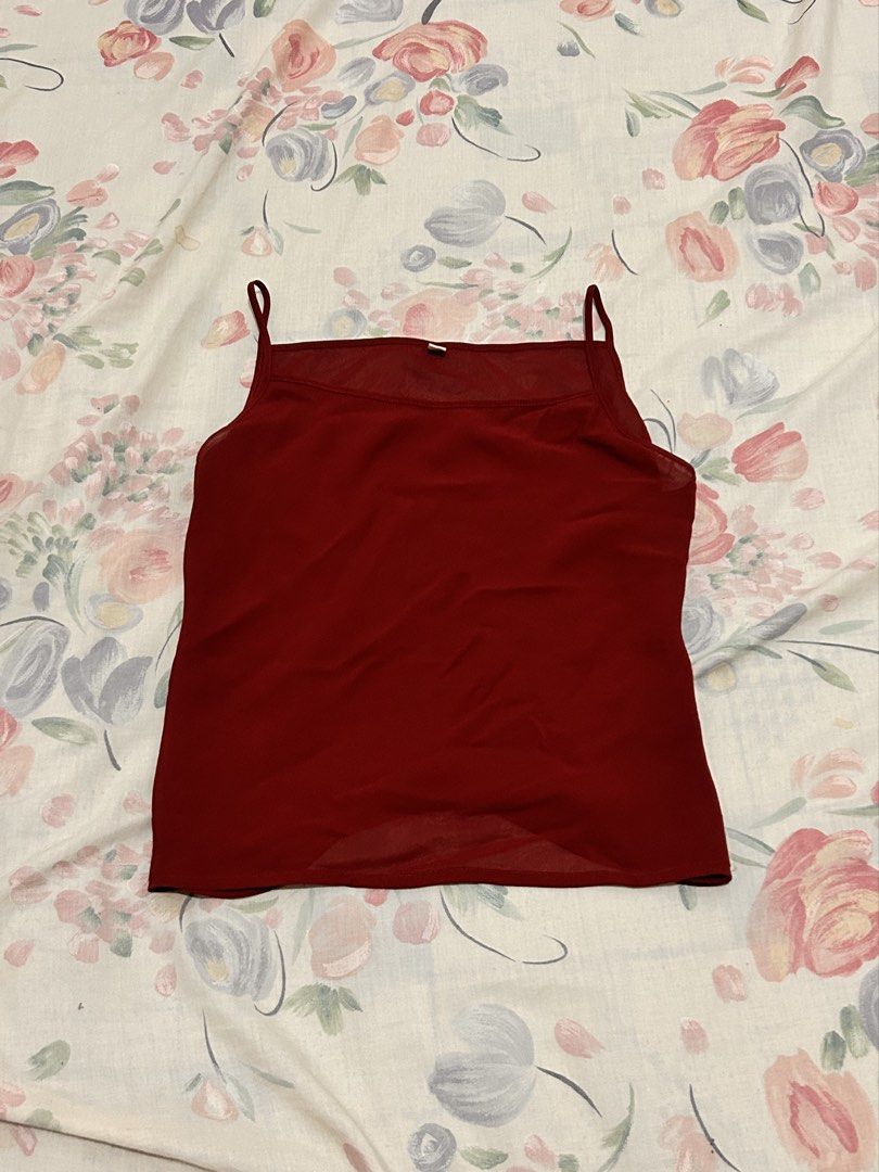 Red Sleeveless Top (Category: Blouses) located in Pinamalayan. Submitted by _dragonfly (Listing ID 1468376204, Image 1). Description: 🪡 tag sizs: L, actual size: S-M.