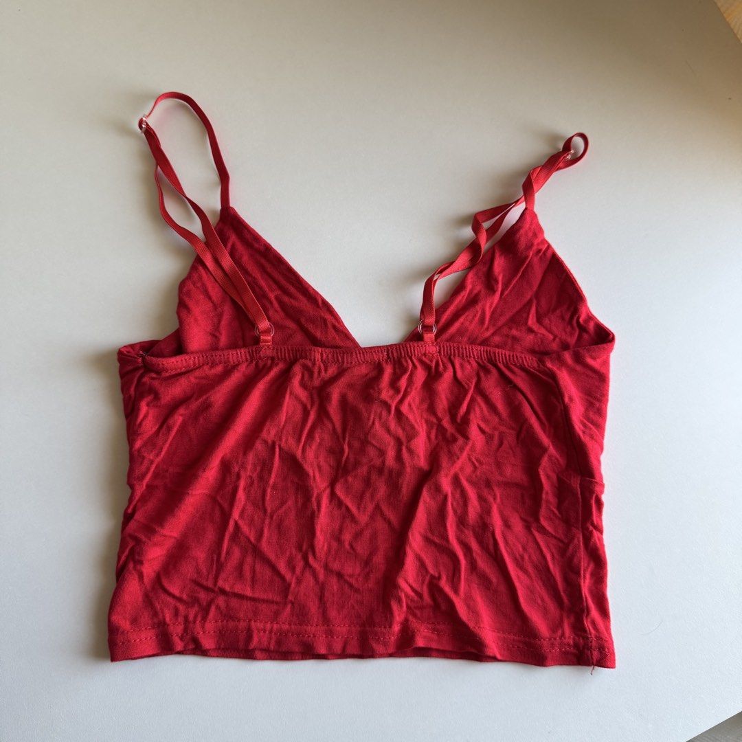 Red Wrap Front Sleeveless Top (Category: Sleeveless) located in Santa Rosa. Submitted by ceyllective (Listing ID 1468417575, Image 2). Description: .