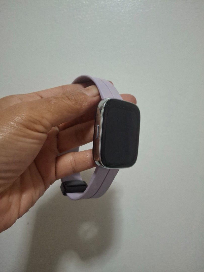 Redmi Watch 3 Active (Category: Wearables & Smart Watches) located in Pasig City. Submitted by sinosinat87 (Listing ID 1468322208, Image 2). Description: comes with a purple magnetic strap, but the original strap is included in the box. MOP: Gcash MOD: Grab, Lalamove.