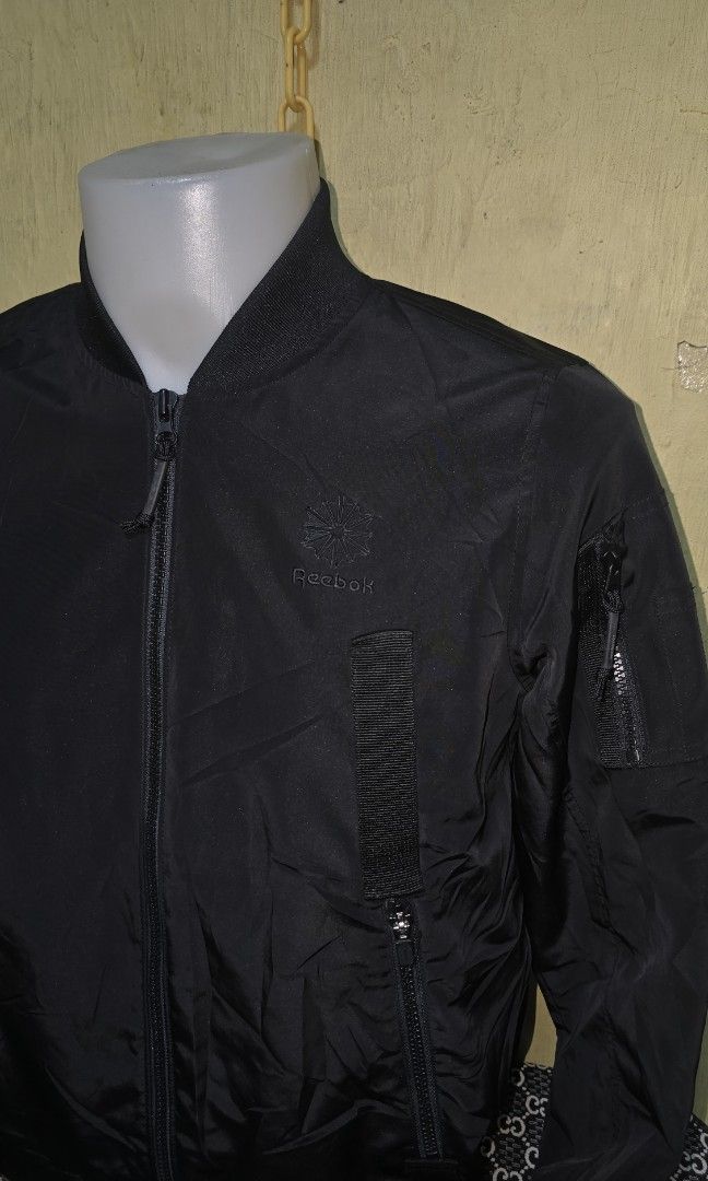 Reebok Bomber Jacket (Category: Coats, Jackets and Outerwear) located in Hinigaran. Submitted by thrift_street_6106 (Listing ID 1468428783, Image 2). Description: Reebok Bomber Jacket Dimes'20"25 Small To Medium. Solid To pang rides. Good as new. No issue..