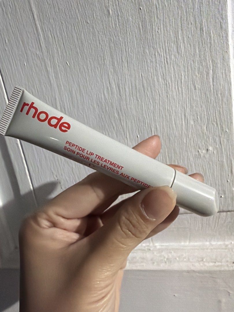 Rhode Peptide Lip Treatment (Category: Makeup) located in Cavite. Submitted by pinkyjie (Listing ID 1468376939, Image 1). Description: not directly apply sa lips. Used it once.