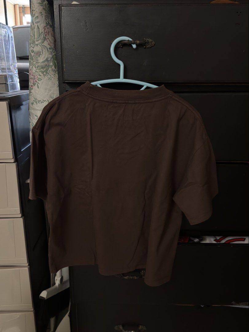 Richboyz T-Shirt (Category: Tshirts & Polo Shirts ) located in Angeles City. Submitted by max_05 (Listing ID 1468471607, Image 2). Description: Richboyz brown boxy crew neck t-shirt Size: Small (S) Color: Sangria Rfs: Decluttering.