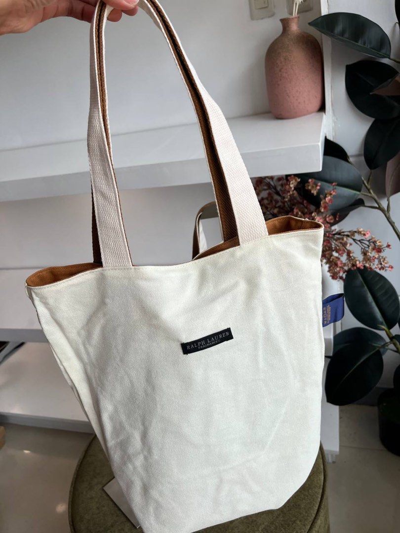 RL Reversible Tote (Category: Shoulder Bags) located in Binan City. Submitted by pinkykeenshop (Listing ID 1468404283, Image 3). Description: .