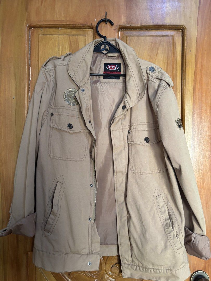 Rough Rider Jeans RRJ Beige Jacket Size M (Category: Coats, Jackets and Outerwear) located in Manila. Submitted by shopmik4scloset (Listing ID 1468331262, Image 2). Description: Hi 👋🏽 Yes, it’s available :) Authentic & No issues LP POSTED! 📍: Sampaloc Manila 🚚: Lalamove or J&T 💵: Gcash or Bank Transfer No meet ups, cod or free sf!.