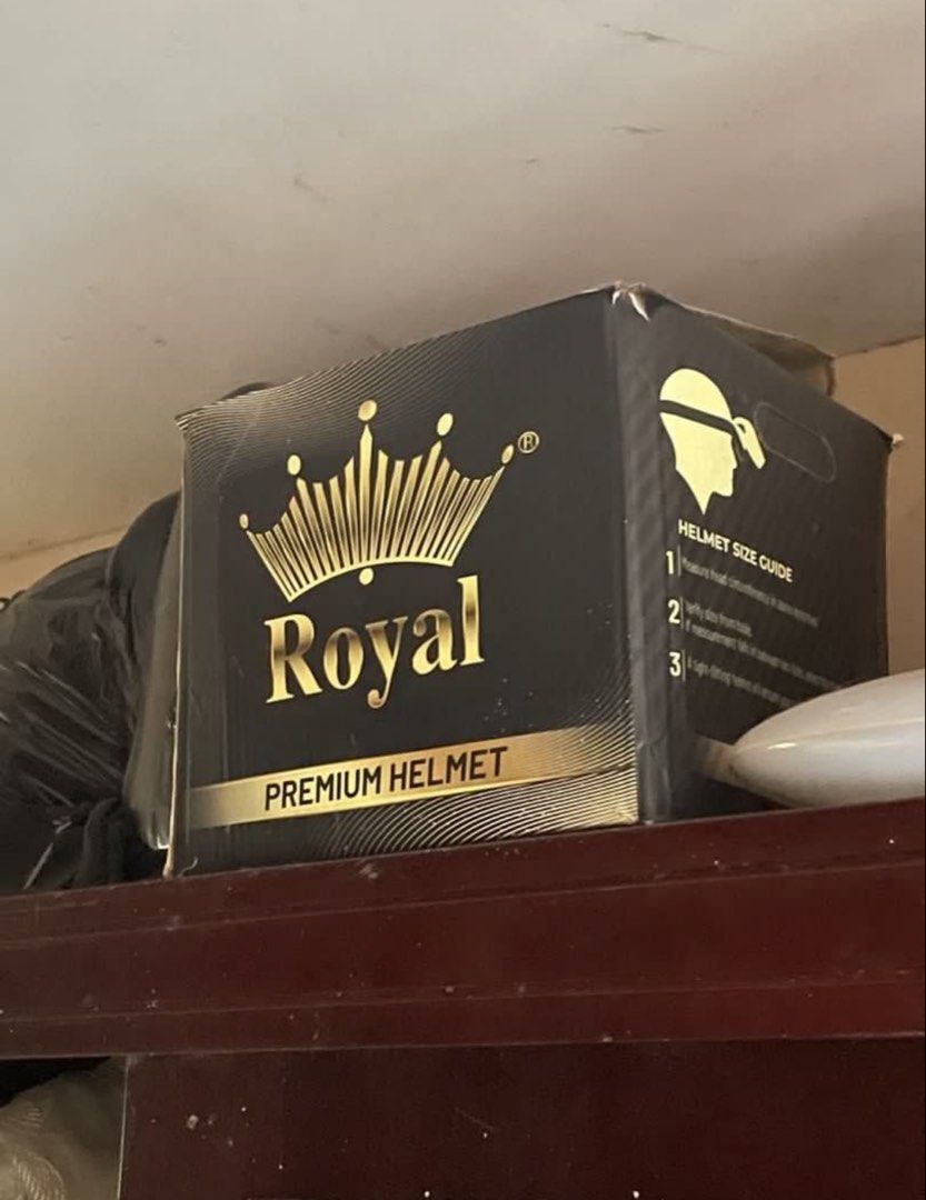 Royal Black Open Face Helmet with Visor and Box (Category: Caps & Hats) located in Caloocan City. Submitted by phoenixmain (Listing ID 1468336857, Image 2). Description: - Brand: Royal - Style: Vintage open face with shiny black finish and brown leather-look trim - Features: Built-in visor and clean interior padding - Safety: DOT certified with secure D-ring strap closure - Inclusion: Comes with original branded cardboard box - Condition: Great f