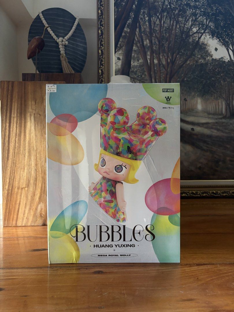 Royal Molly 400% Bubbles Huang Yuxing (Category: Figurines & Statues) located in Pasig City. Submitted by chamoisee (Listing ID 1468298939, Image 1). Description: Royal Molly 400% Bubbles Huang Yuxing Brandnew and below srp sealed DM FOR FASTER TRANSACTION 📩.