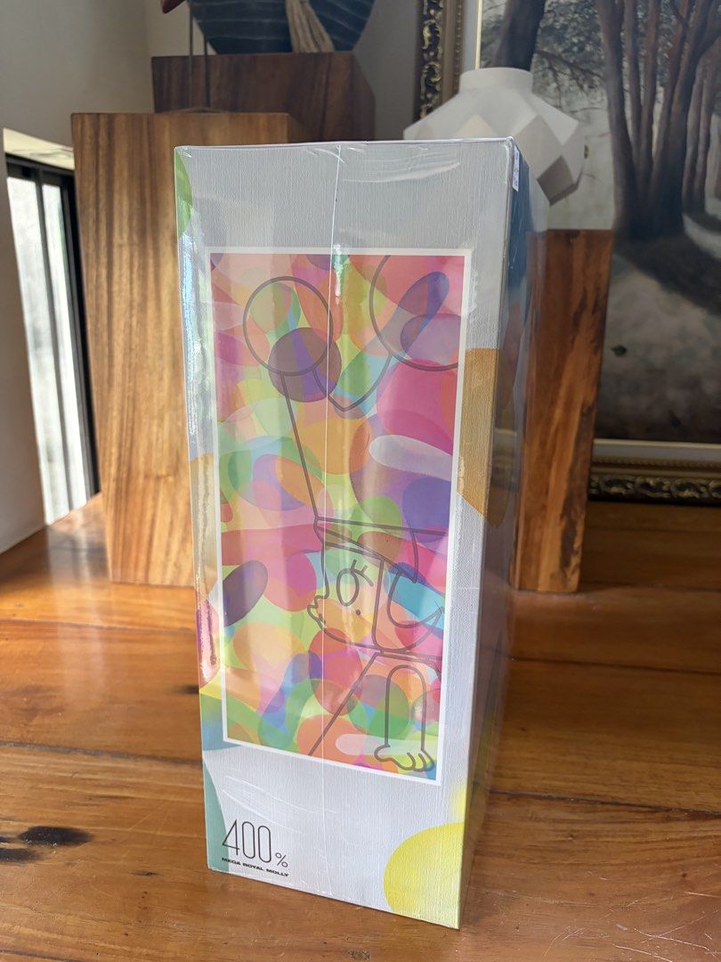 Royal Molly 400% Bubbles Huang Yuxing (Category: Figurines & Statues) located in Pasig City. Submitted by chamoisee (Listing ID 1468298939, Image 3). Description: Royal Molly 400% Bubbles Huang Yuxing Brandnew and below srp sealed DM FOR FASTER TRANSACTION 📩.