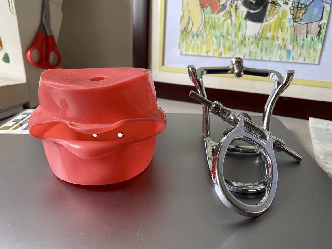 Rubber Cheek | Hinge Articulator | Amarrijje Buffalo Spatula (Category: Medical Supplies & Tools) located in Paranaque City. Submitted by declutterbykat (Listing ID 1468299531, Image 1). Description: ‼️ sold as set 🔖 rfs: decluttering 📍 parañaque city 💸 mop: gcash or maya only 🚖 mod: lalamove, grab, or jnt .