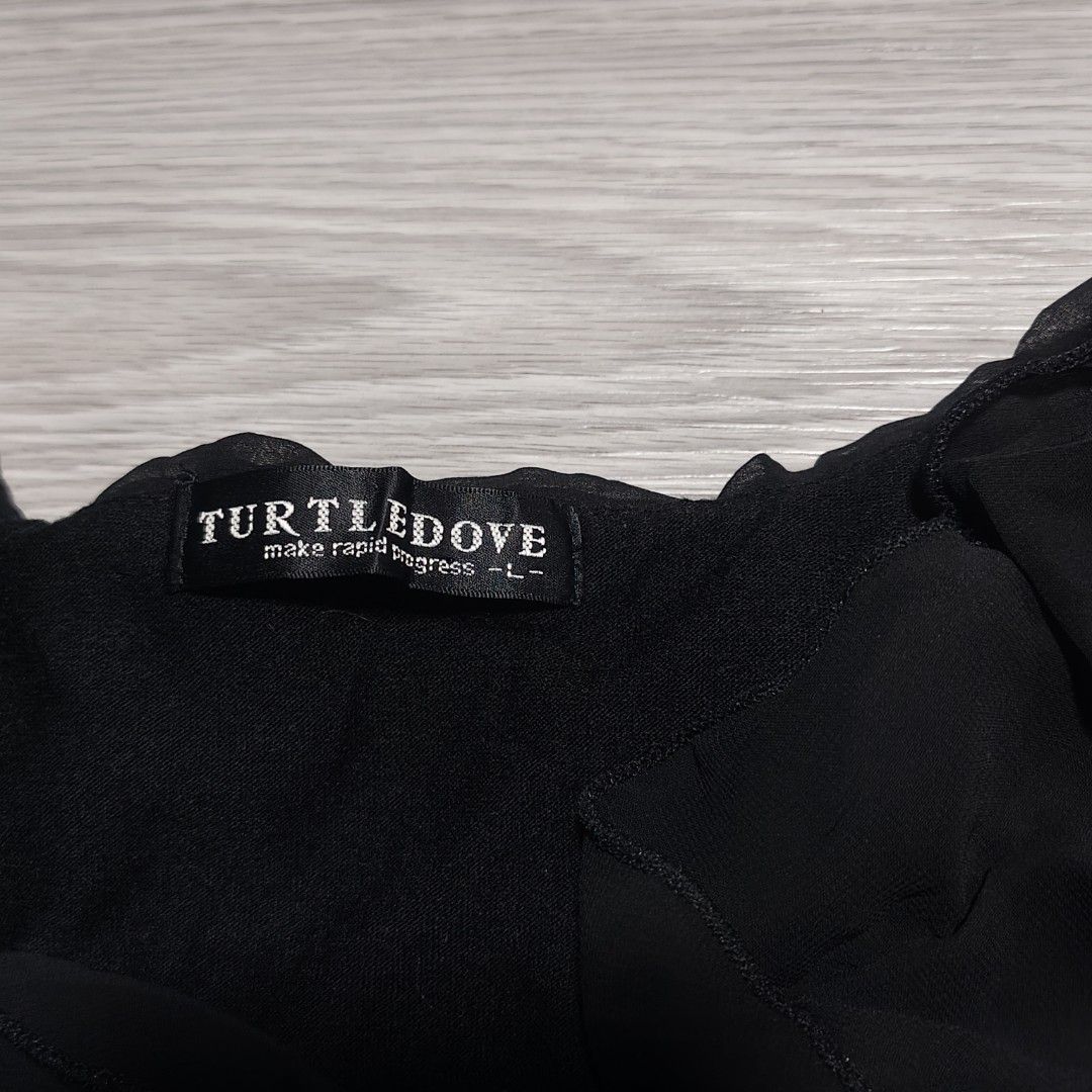 ruffled blouse (Category: Activewear) located in Amadeo. Submitted by josephotep (Listing ID 1468488052, Image 3). Description: ruffled blouse shirt turtle dove tag L on tag as new no issue 350 plus sf.loc cavite pm📥.
