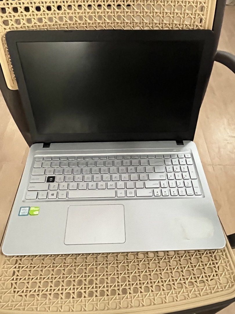 RUSH SALE!! 7500 only (Category: Laptops & Notebooks) located in Taguig. Submitted by cetytina (Listing ID 1468297261, Image 2). Description: RUSH SALE!! 7500 only 💻 FOR SALE: ASUS VIVOBOOK 15 X540UBR ✨ Budget-friendly laptop for students, work, and everyday use! 📌 SPECIFICATIONS: * Brand: ASUS VivoBook 15 * Model: X540UBR * Screen Size: 15.6 inches * Processor: Intel Core i5-8250U (8th Gen) * RAM: 4GB * System: 64-bit Windows 💕 LADY-OWNED | S