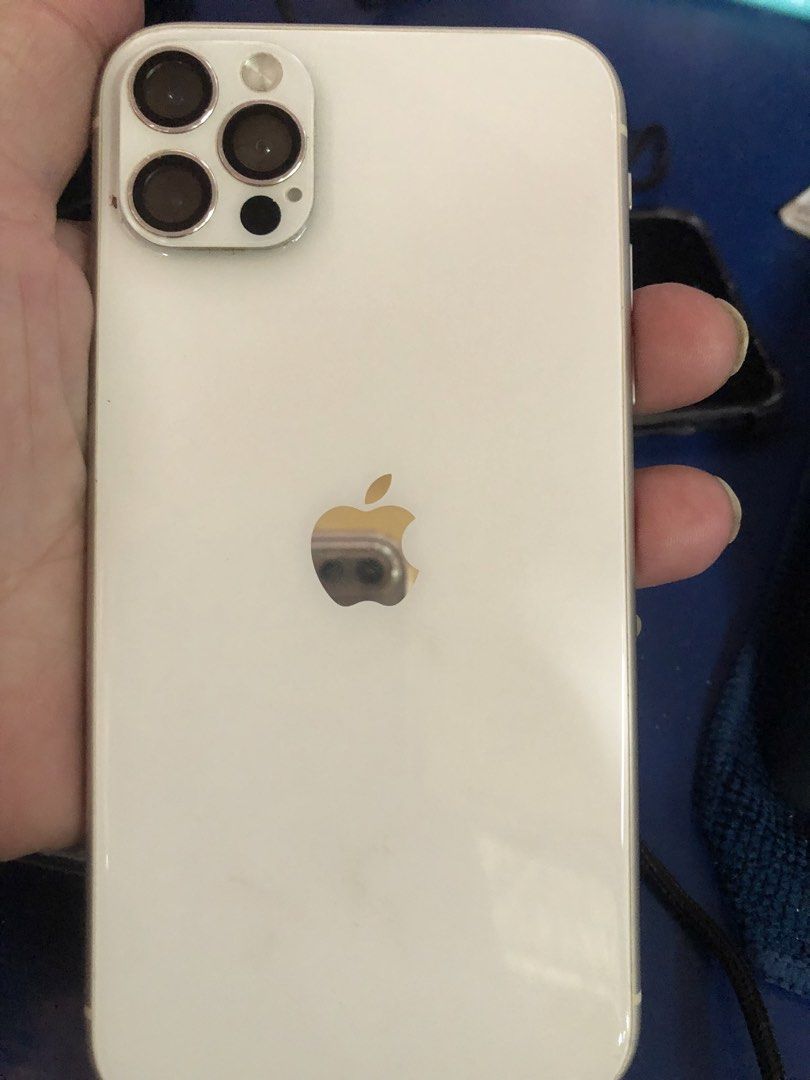RUSH!!!!Iphone 11 promax 64gb (Category: Other Gadgets) located in Muntinlupa City. Submitted by ybmcloset2230 (Listing ID 1468297870, Image 3). Description: Iphone 11 promax 64gb Used but not abused .