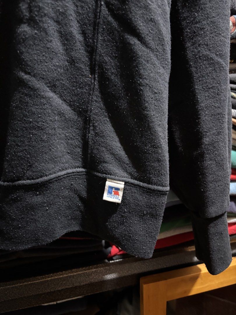 Russell Athletic Black Crewneck Sweatshirt Medium V-Insert (Category: Coats, Jackets and Outerwear) located in General Santos City (Dadiangas). Submitted by andrei_ciocon (Listing ID 1468380493, Image 3). Description: - Brand: Russell Athletic - Dimes: 22w / 26l - Color: Solid Black - Size: Medium - Details: Classic V-insert at collar, ribbed side panels and cuffs - Branding: Small woven logo patch near bottom hem - Origin: Made in El Salvador - 