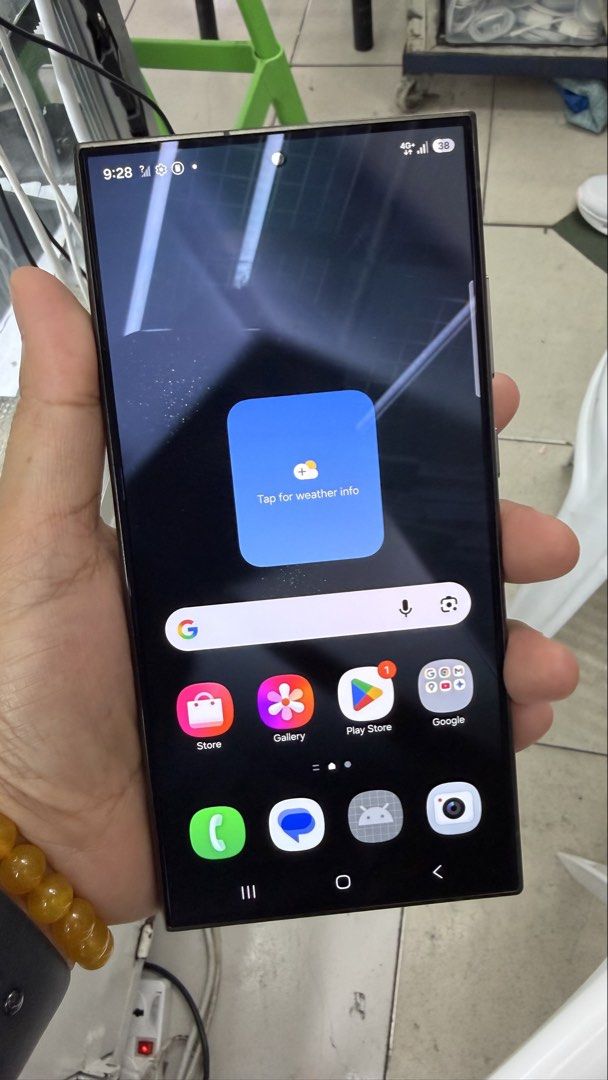 S24 ultra 2nd hand (Category: Samsung) located in San Juan City. Submitted by gentleflower_baf625 (Listing ID 1468338715, Image 2). Description: S24 ultra 256 2nd hand Good condition Smooth ko dent NTC approved Openline Unit charger only 30,000 Physical store located @ xd-5 2f greenhills shopping center San juan metro manila 09063264040.
