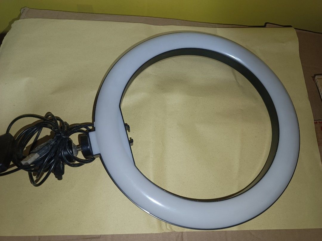 SALE #11: Ring Light, Photography tools, Excercise Garter set, etc (Category: Lighting & Studio Equipment) located in Taguig. Submitted by takahirocg (Listing ID 1468355149, Image 1). Description: OCTOBER RUSH SALE 🎃✨ ‎From the GARAGE ‎SALE #11: Ring Light, Photography tools, Excercise Garter set, etc, for 700 ❤❤❤ ‎MOP: Gcash ‎MOD: Lalamove within MM ‎Sale Runs until end of October. ‎Comment or DM for details.