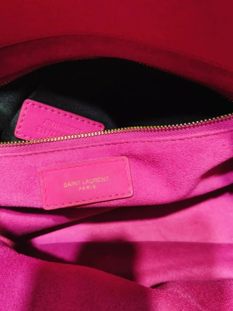 Sale! Yves Saint Laurent (Category: Shoulder Bags) located in Cabuyao City. Submitted by secondhand.shop.ph (Listing ID 1468430839, Image 3). Description: Sale❗️Sale❗️Sale❗️ Yves Saint Laurent Preloved Medium-Large Pure genuine leather 📌 provided sling strap 📌First to pay!.