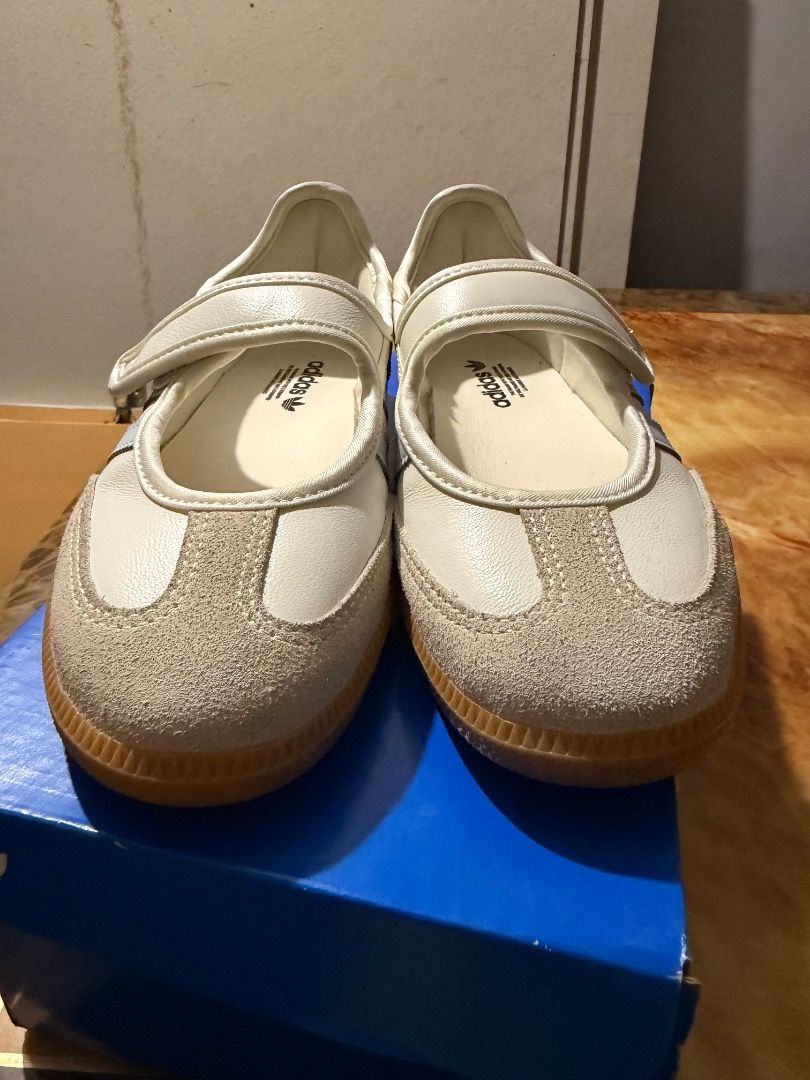 Samba jane (Category: Sneakers) located in Caloocan City. Submitted by heejoo24 (Listing ID 1468289321, Image 1). Description: FOR SALE PRE LOVED SHOES SAMBA JANE WOMENS SIZE US 5 Use once reason for selling malaki sakanya... 100% original....