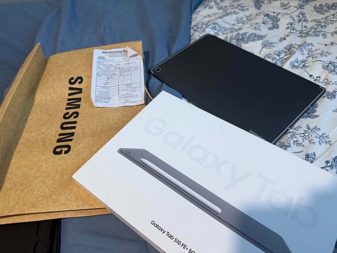 Samsung Galaxy Tab S10 FE+ 5G 128GB (Category: Android) located in Quezon City. Submitted by airajaime (Listing ID 1468316741, Image 1). Description: - Brand/Model: Samsung Galaxy Tab S10 FE+ 5G - Storage: 128GB - Condition: Excellent, lightly used - Inclusions: Original box, tablet - Connectivity: 5G ready - Purchased last October 2025, lady-owned so well taken care of - Comes with pen and tablet case RFS: need funds. bought for 41,000 PHP, sell