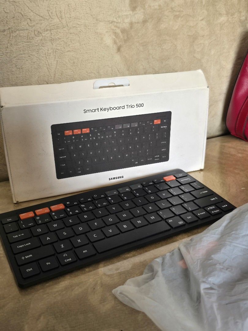 Samsung Keyboard Trio 500 (Category: Computer Keyboard) located in Caloocan City. Submitted by mursedani (Listing ID 1468384380, Image 2). Description: Purchased: November 2024 and Good as new! RFS: Hindi ginagamit, prefer handwritten mag notes. Used only once. 1k each Details: 2pcs. /w box 1pc w/o box ✅ Used only ONCE ✅ Complete with original box ✅ No scratches, dents, or damage ✅ All keys are in excellent condition ✅ Compatible with any bluetoo