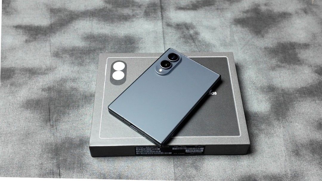 Samsung Z Fold 8 Graphite 512GB (Category: Samsung) located in Taguig. Submitted by appweard (Listing ID 1468297567, Image 1). Description: Selling Samsung Z Fold 8 512GB Graphite Fully Paid with Receipt (Not Finance) Warranty until August 2027 NTC Unit Used only as a secondary phone Guaranteed in brand new and pristine condition SRP is Php 123,990 Selling only for Php 98,499 RFS: iOS User and will buy the iPhone Duo instead Meet up Taguig! TIA!.