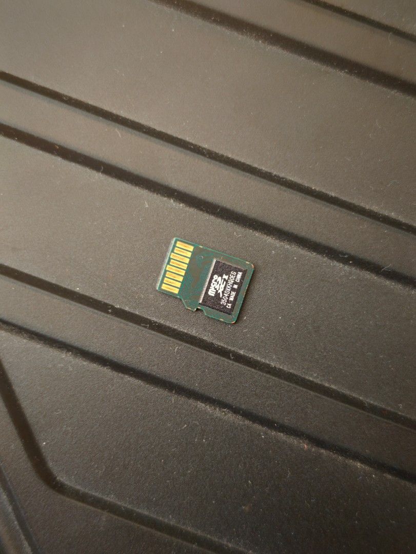 SanDisk Gameplay 1TB Memory Card (Category: Memory & SD Cards) located in San Fernando. Submitted by ronbelleza (Listing ID 1468290595, Image 2). Description: good as new.