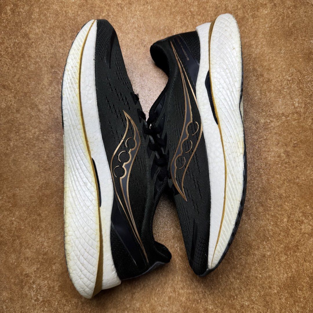 SAUCONY ENDORPHIN 3 (Category: Sneakers) located in Panabo. Submitted by shoerarefinds (Listing ID 1468286001, Image 3). Description: ŚÄÚÇÓÑÝ ÊÑĎÒŘPĦÌÑ 3 SIZE: CM 28 / EURO 44 / US 10 Excellent Condition LOCATION: PANABO CITY, DAVAO DEL NORTE, 8105 2000 FREESHIPPING.