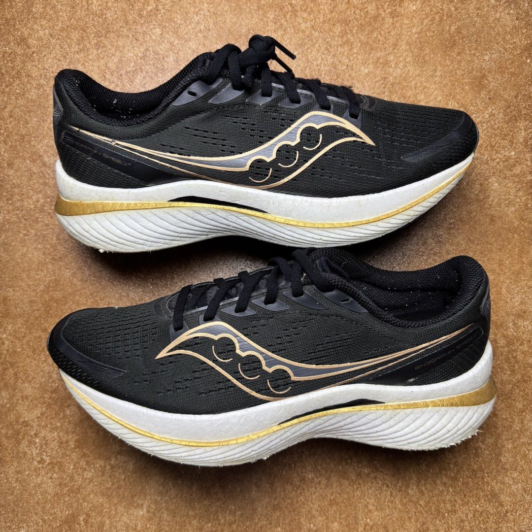 SAUCONY ENDORPHIN 3 (Category: Sneakers) located in Panabo. Submitted by shoerarefinds (Listing ID 1468286001, Image 1). Description: ŚÄÚÇÓÑÝ ÊÑĎÒŘPĦÌÑ 3 SIZE: CM 28 / EURO 44 / US 10 Excellent Condition LOCATION: PANABO CITY, DAVAO DEL NORTE, 8105 2000 FREESHIPPING.