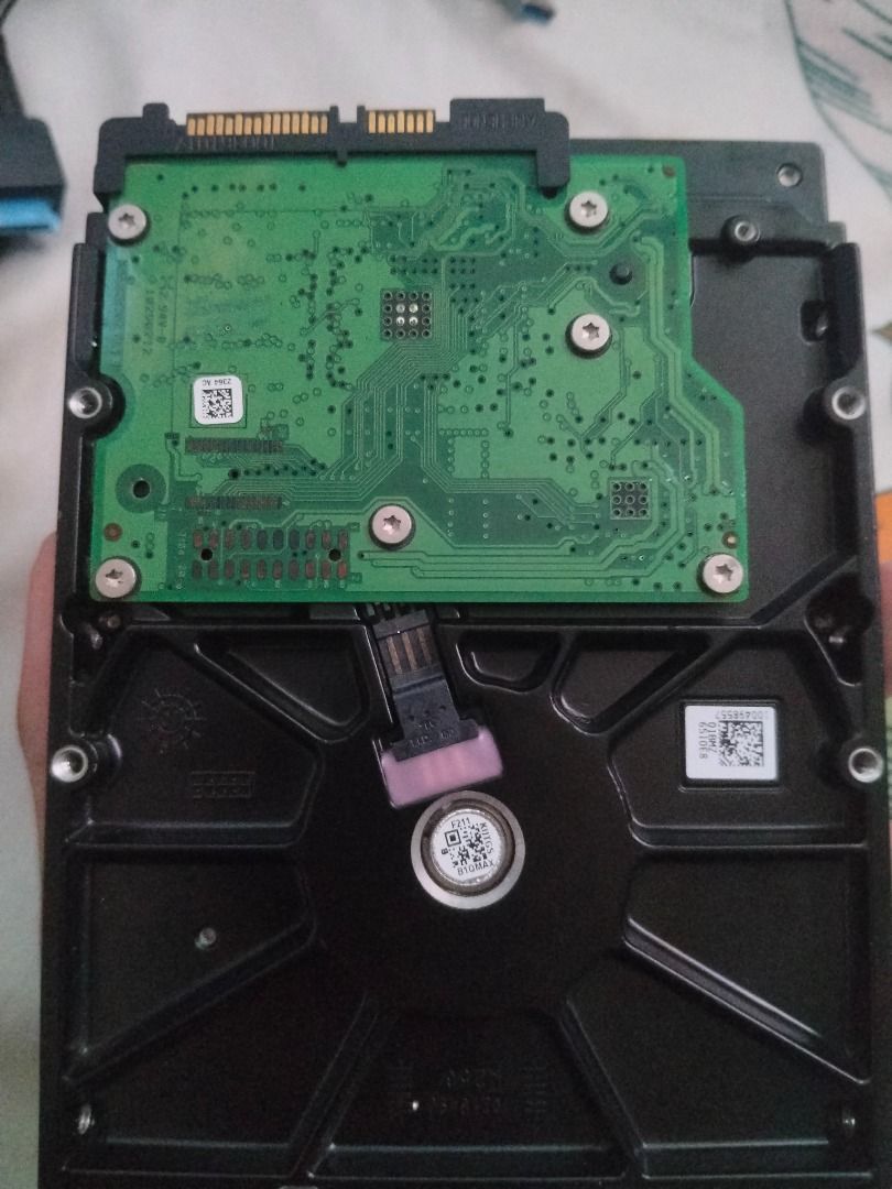 Seagate Barracuda 500GB (Category: Desktops) located in Quezon City. Submitted by chasederecho23 (Listing ID 1468334812, Image 2). Description: with 12VA adapter and sata cable good for storage capacity and space pwede and available for testing strictly for meetups para ma test.