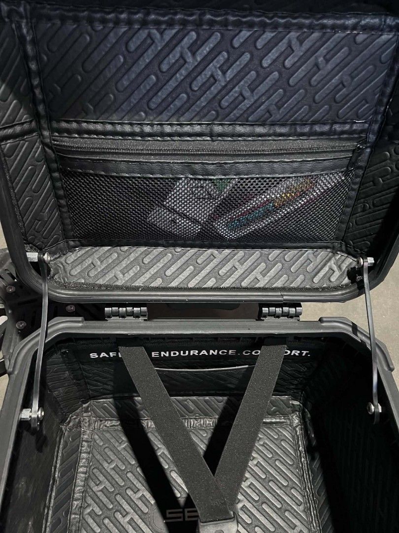 SEC ALLOY TOP BOX 45L (Category: Other Motorcycles Parts and Accessories) located in Quezon City. Submitted by _elyyy (Listing ID 1468437511, Image 3). Description: FOR SALE SEC ALLOY TOP BOX 45L SEC Alloy Top Box 45L ₱4,000 inclusions: - with bracket monorack for mio i125 - 2 original keys - good as new - negotiable pa po - minimal scratches lang po - rfs;: may tunnel bag na.