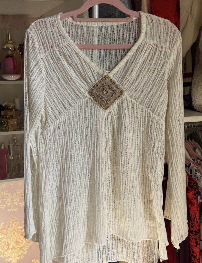 See-through boho blouse (Category: Blouses) located in Lapu Lapu. Submitted by bzzzzarah (Listing ID 1468476638, Image 1). Description: Boho Chic style top with a few issues..