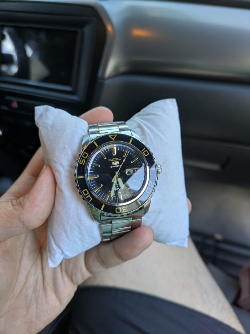 Seiko 5 SNZH57 and 53 Bundle (Category: Men's Watches) located in Quezon City. Submitted by kovdeclutters (Listing ID 1468425190, Image 2). Description: Inclusions SNZH57: - Watch - Inner and outer box - Warranty Card - Manual Booklet - Extra Links SNZH53: - Watch - Box RFS: Upgrading to an Oris or Hamilton Location: Marikina, shipping c/o buyer. Meetups subject to scheduling Price is slightly negotiable, message to send an offer.