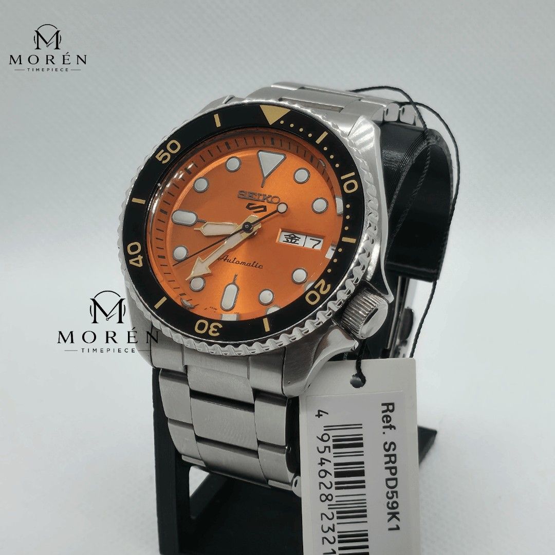 Seiko 5 Sports SRPD59K1 (Category: Men's Watches) located in Cebu City. Submitted by morentimepiece (Listing ID 1468434672, Image 2). Description: Bold orange. Timeless style. 🟠⌚ Seiko 5 Sports SRPD59 ✔️ 42.5mm Case Size ✔️ Automatic ✔️ English/Kanji Day-Date ✔️ Stainless Steel Bracelet ✔️ Iconic Orange Dial ✔️ Luminous Hours Another Feature: ✔️ Manual Winding Mall SRP: ₱20,000 + A standout piece for those who appreciate style and precision. 🤝 