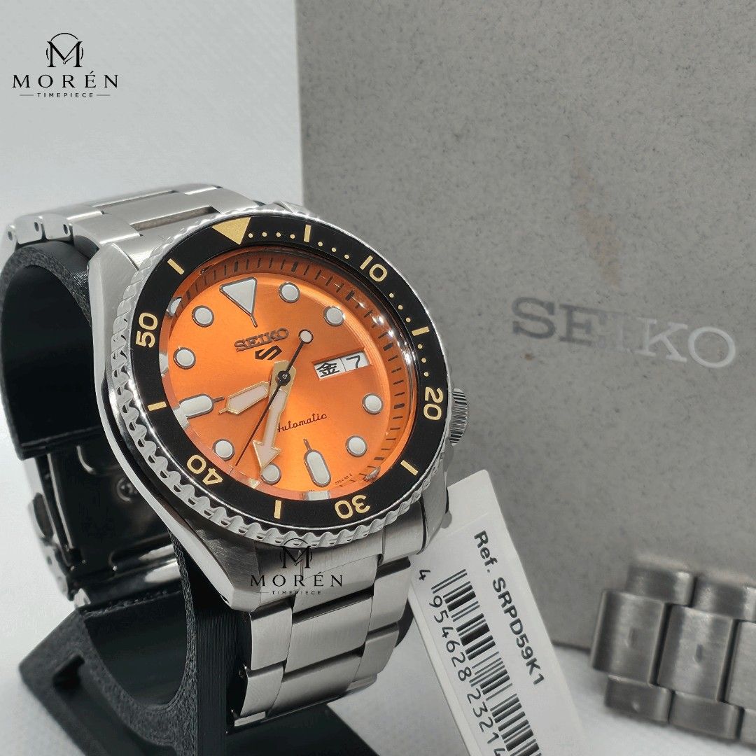 Seiko 5 Sports SRPD59K1 (Category: Men's Watches) located in Cebu City. Submitted by morentimepiece (Listing ID 1468434672, Image 1). Description: Bold orange. Timeless style. 🟠⌚ Seiko 5 Sports SRPD59 ✔️ 42.5mm Case Size ✔️ Automatic ✔️ English/Kanji Day-Date ✔️ Stainless Steel Bracelet ✔️ Iconic Orange Dial ✔️ Luminous Hours Another Feature: ✔️ Manual Winding Mall SRP: ₱20,000 + A standout piece for those who appreciate style and precision. 🤝 