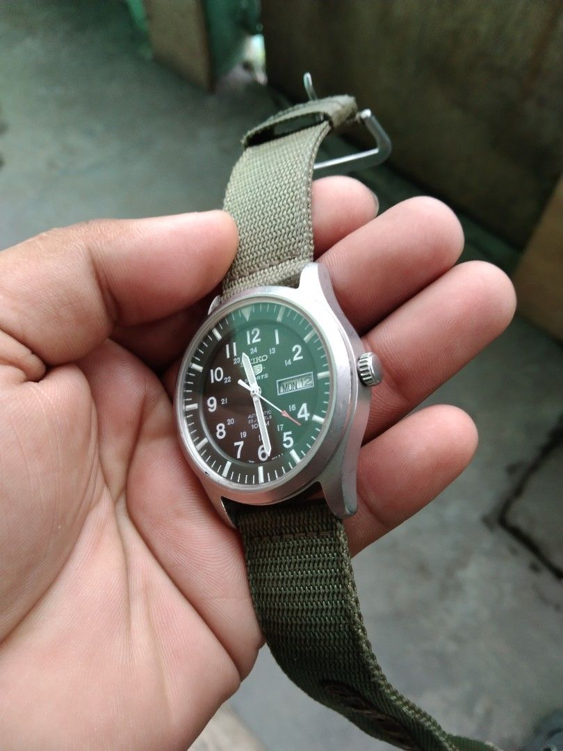 Seiko military watch (Category: Looking For) located in Caloocan City. Submitted by noeld316982578 (Listing ID 1468428134, Image 3). Description: pm sa my gusto working unit only Taguig location.